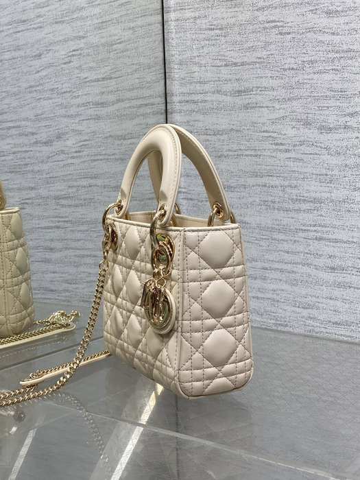 Dior Tote bag with chic details Beige 01A