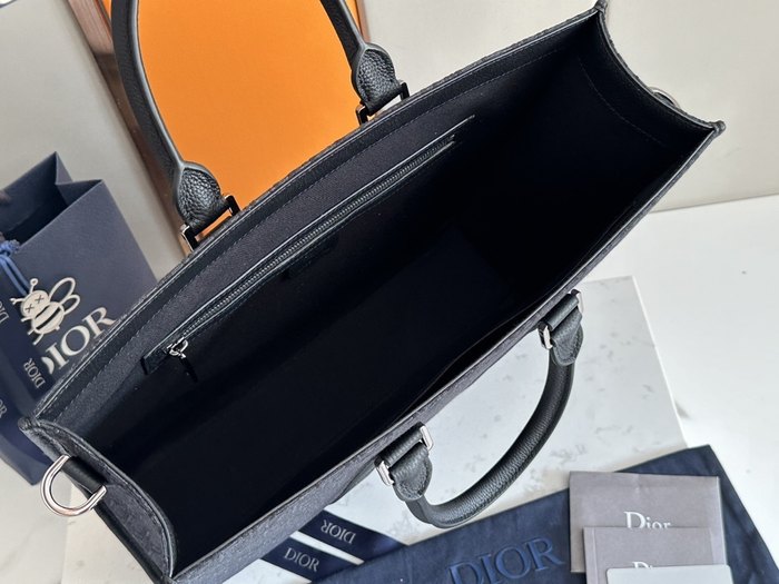 Dior Tote bag with dual handles and spacious design Navy 01A