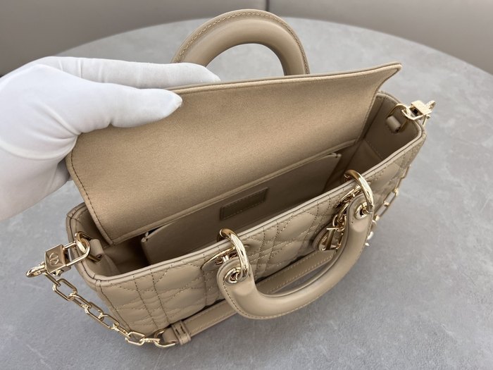 Dior Tote bag with elegant design Beige 01A 2