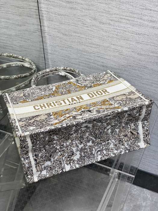 Dior Tote bag with elegant design Beige 01A