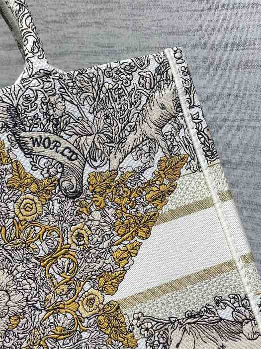 Dior Tote bag with elegant design Beige 01A