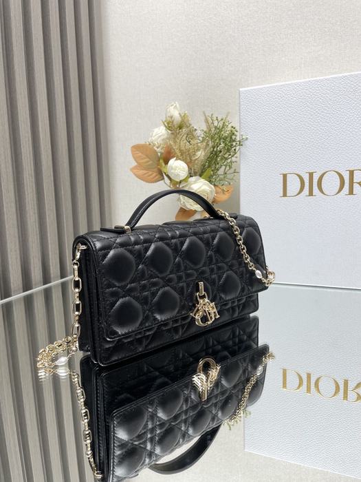 Dior Tote bag with elegant design Black 01A 11