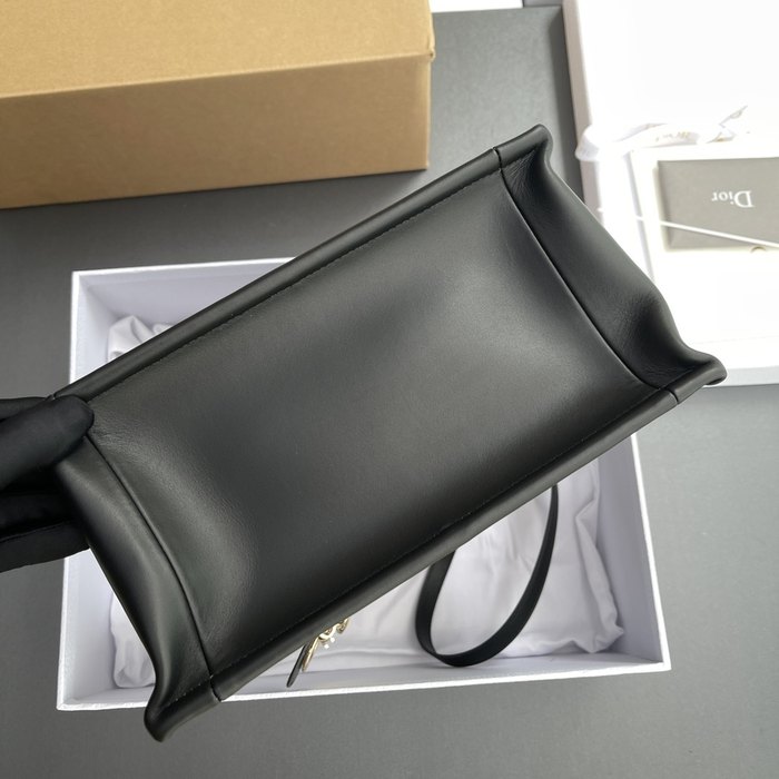 Dior Tote bag with elegant design Black 01A 9