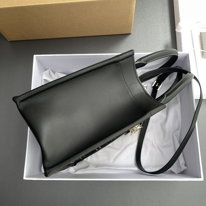 Dior Tote bag with elegant design Black 01A 9