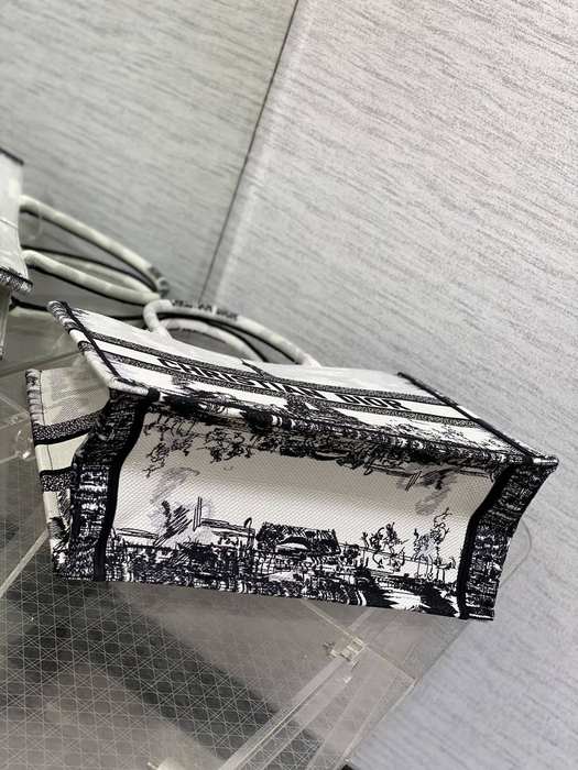 Dior Tote bag with elegant design Grey 01A