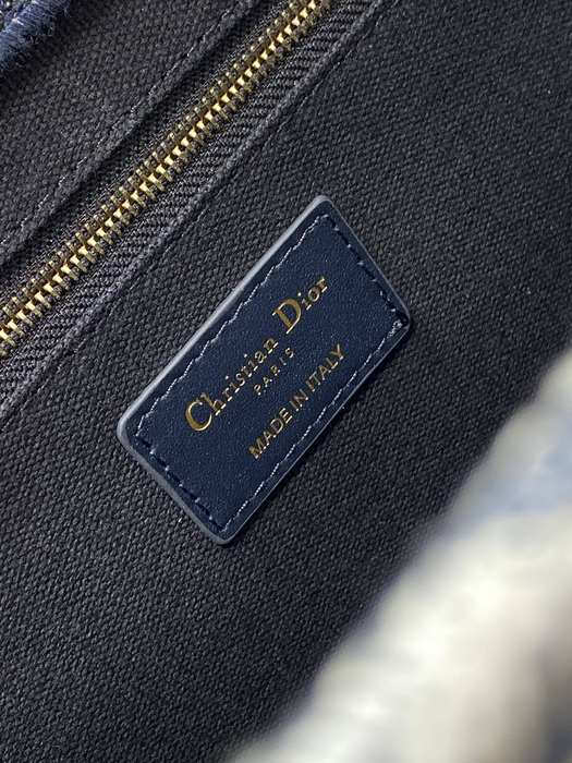Dior Tote bag with elegant design Navy 01A 2