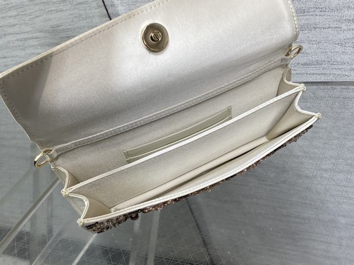 Dior Tote bag with elegant design White 01A 2