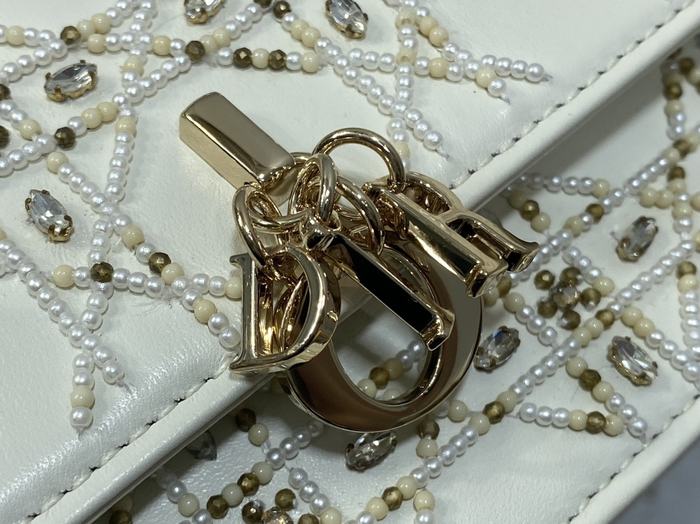 Dior Tote bag with elegant design White 01A 3