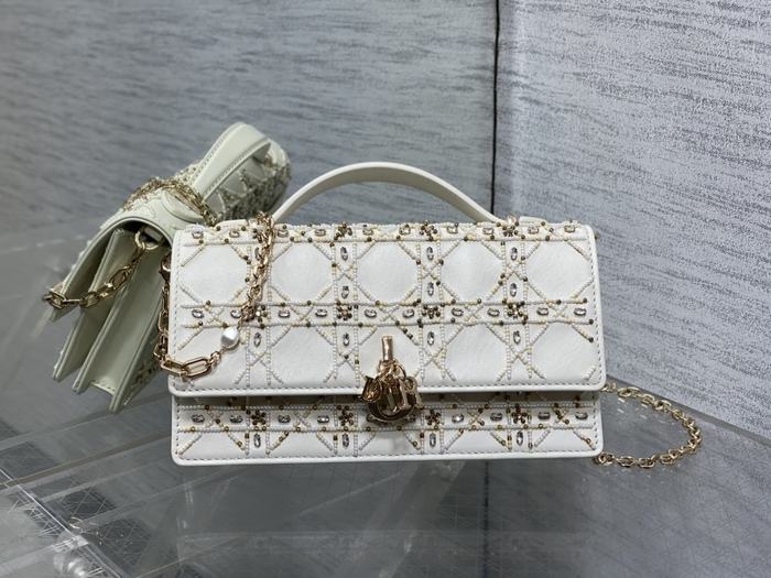 Dior Tote bag with elegant design White 01A 3