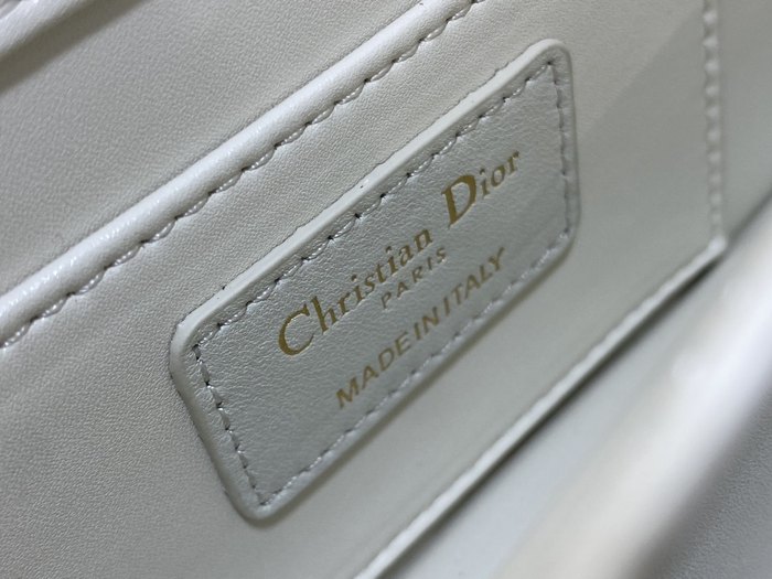 Dior Tote bag with elegant design White 01A 4