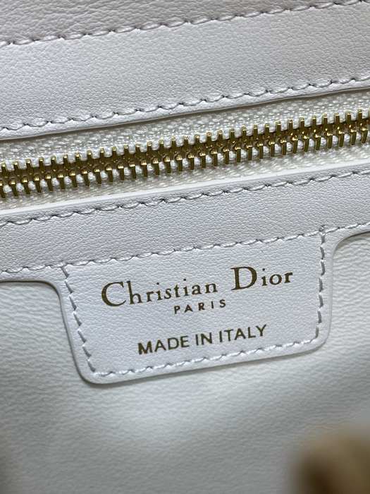 Dior Tote bag with elegant design White 01A
