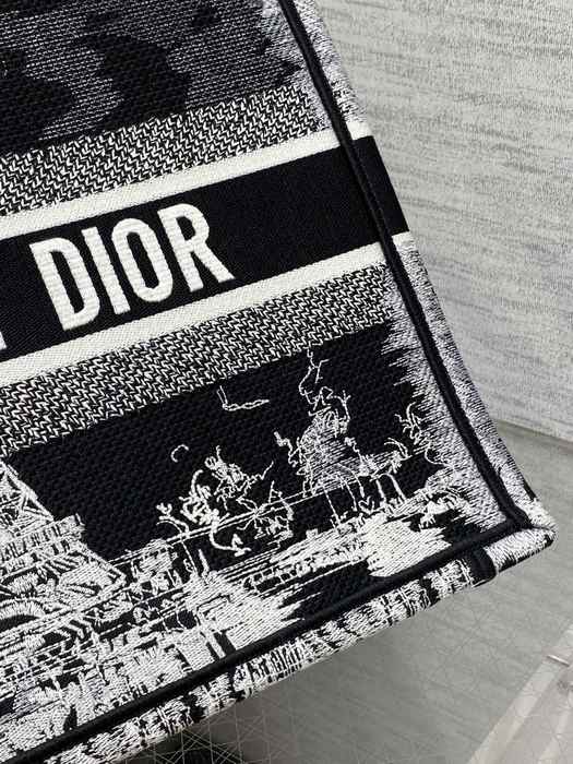 Dior Tote bag with elegant features Black 01A 5