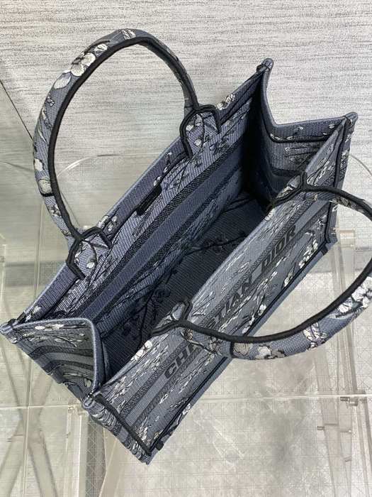 Dior Tote bag with floral design Grey 01A