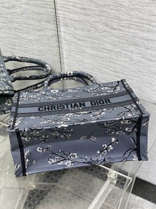 Dior Tote bag with floral design Grey 01A