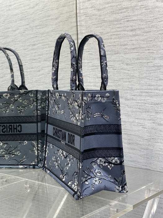 Dior Tote bag with floral design Grey 01A