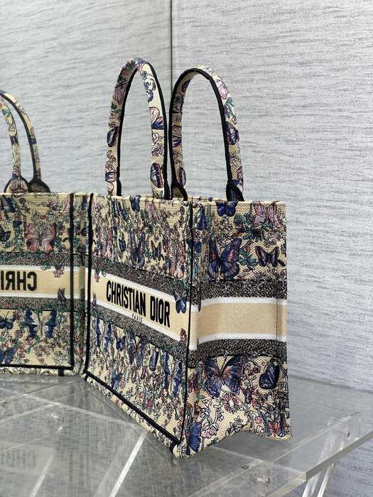 Dior Tote bag with floral design traits Beige 01A 2
