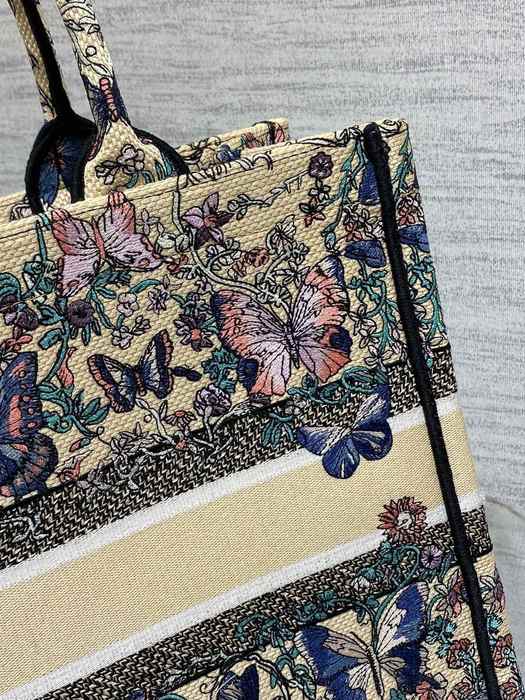 Dior Tote bag with floral design traits Beige 01A 2