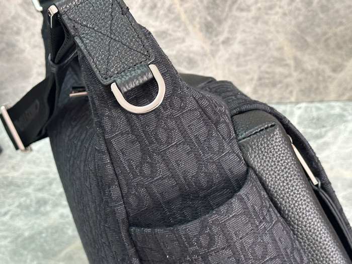 Dior Tote bag with functional pockets Black 01A