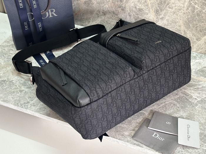 Dior Tote bag with functional pockets Black 01A