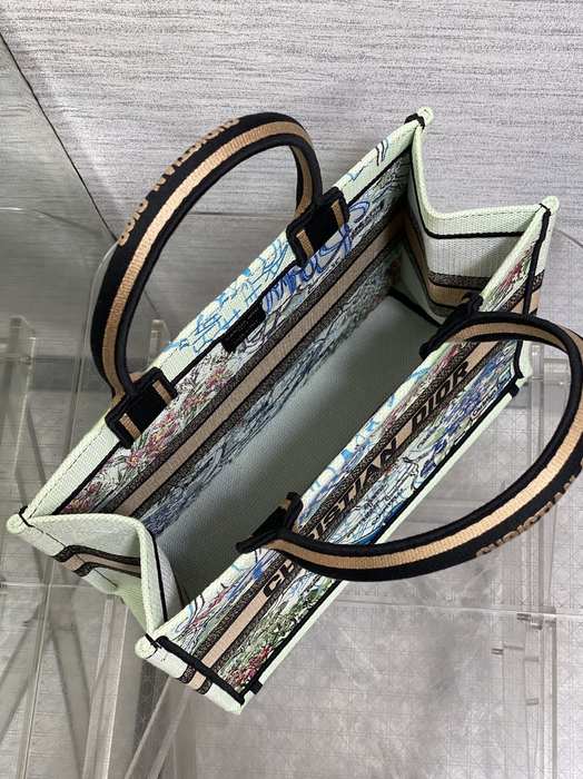 Dior Tote bag with graphic design traits Beige 01A