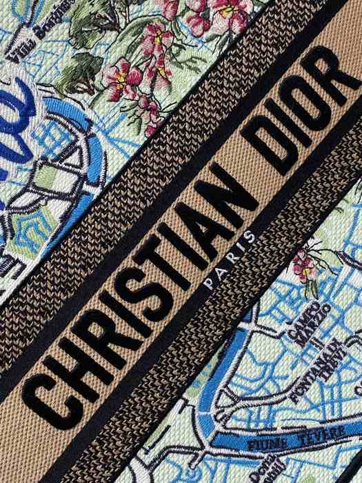 Dior Tote bag with graphic design traits Beige 01A