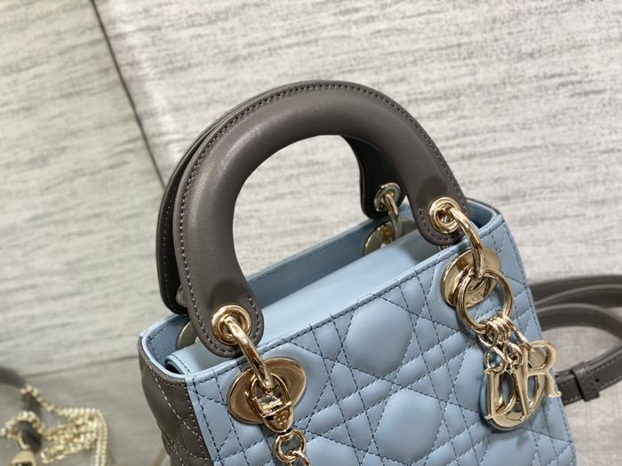 Dior Tote bag with modern design Blue 01A