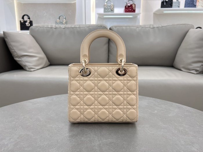 Dior Tote bag with modern design traits Beige 01A