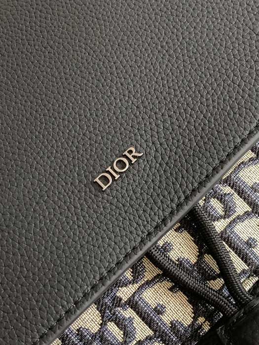 Dior Tote bag with modern features Black 01A