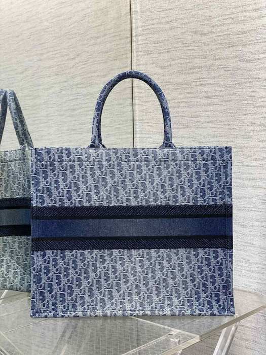 Dior Tote bag with modern traits Navy 01A