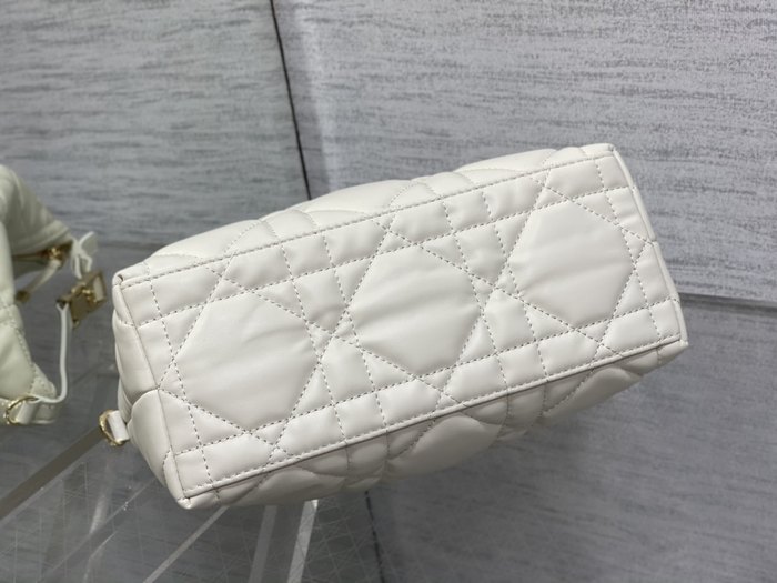 Dior Tote bag with quilted design Beige 01A 3