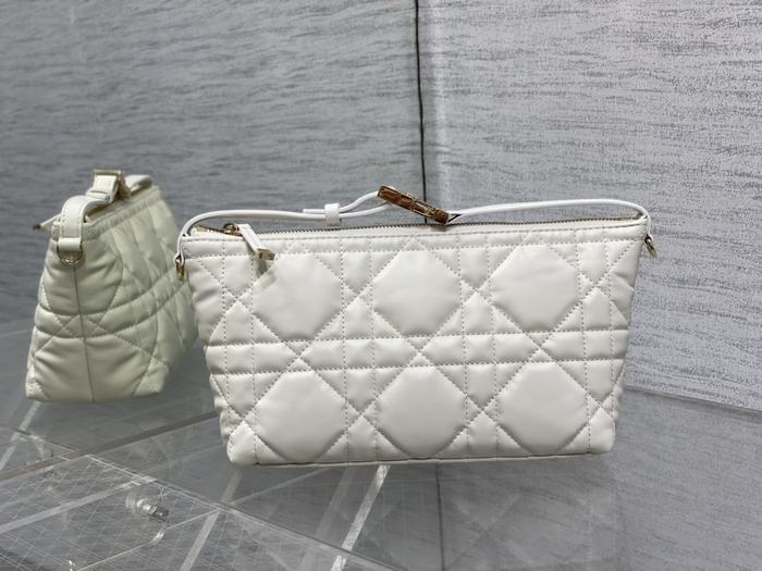 Dior Tote bag with quilted design Beige 01A 3