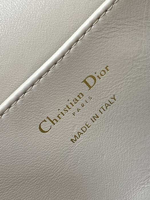 Dior Tote bag with quilted design Beige 01A 4