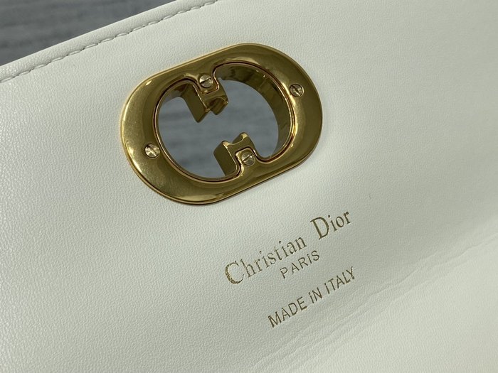 Dior Tote bag with quilted design White 01A 3