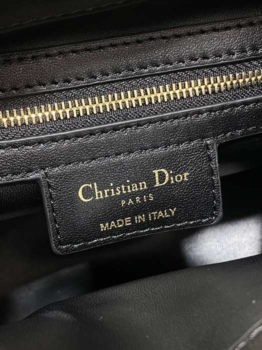 Dior Tote bag with quilted details Black 01A