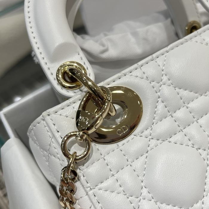 Dior Tote bag with quilted texture White 01A