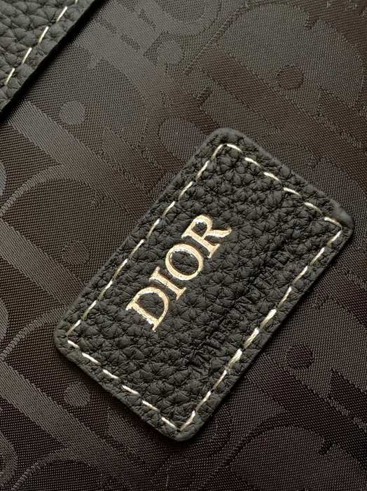 Dior Tote bag with sleek design Black 01A 4