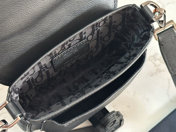 Dior Tote bag with sleek design Black 01A 5