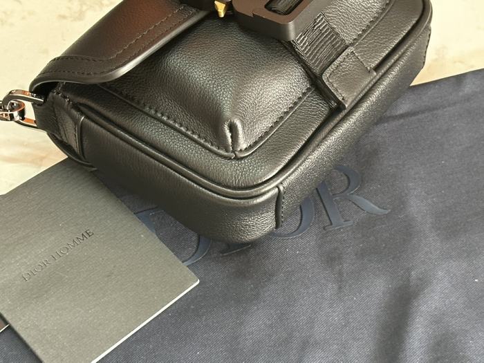 Dior Tote bag with sleek design Black 01A 5