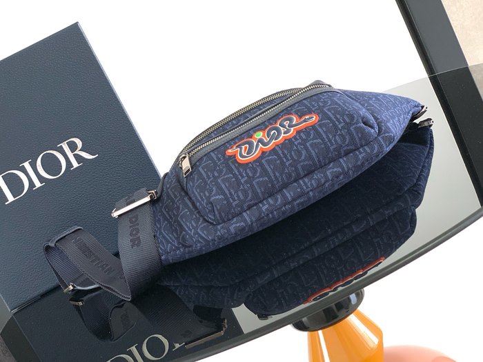 Dior Tote bag with sleek design Navy 01A