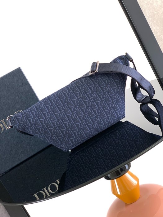 Dior Tote bag with sleek design Navy 01A