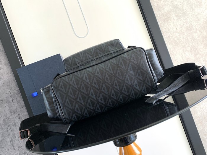 Dior Tote bag with sleek structural design Grey 01A