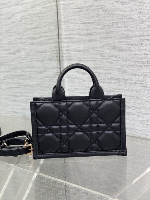 Dior Tote bag with sophisticated features Black 01A
