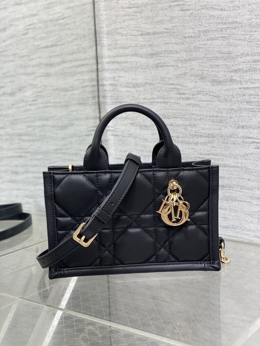 Dior Tote bag with sophisticated features Black 01A