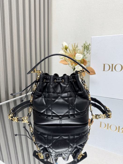 Dior Tote bag with structured design Black 01A