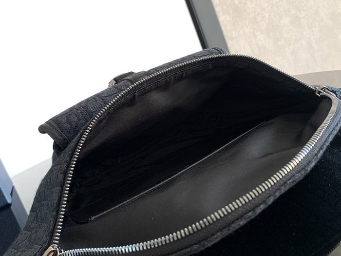 Dior Tote bag with structured design Navy 01A