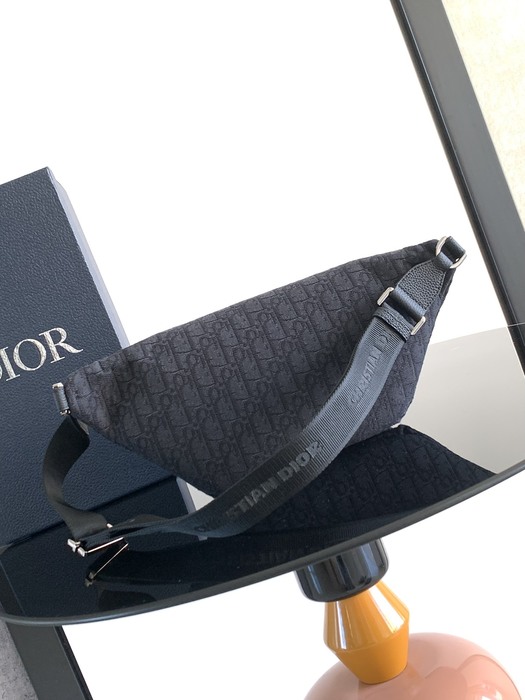 Dior Tote bag with structured design Navy 01A