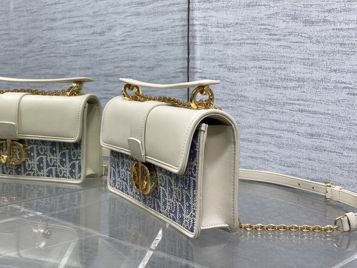 Dior Tote bag with structured design White 01A