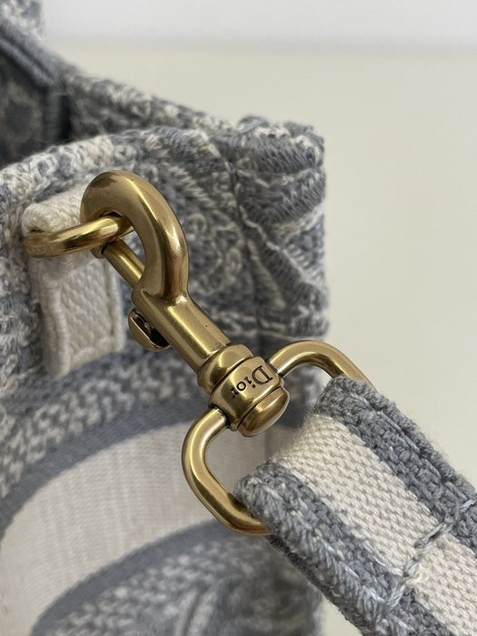 Dior Tote bag with stylish design Grey 01A 3