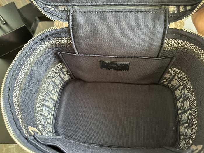 Dior Tote bag with stylish design Navy 01A