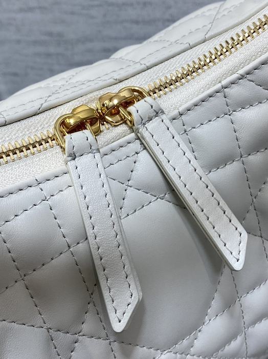 Dior Tote bag with stylish design White 01A